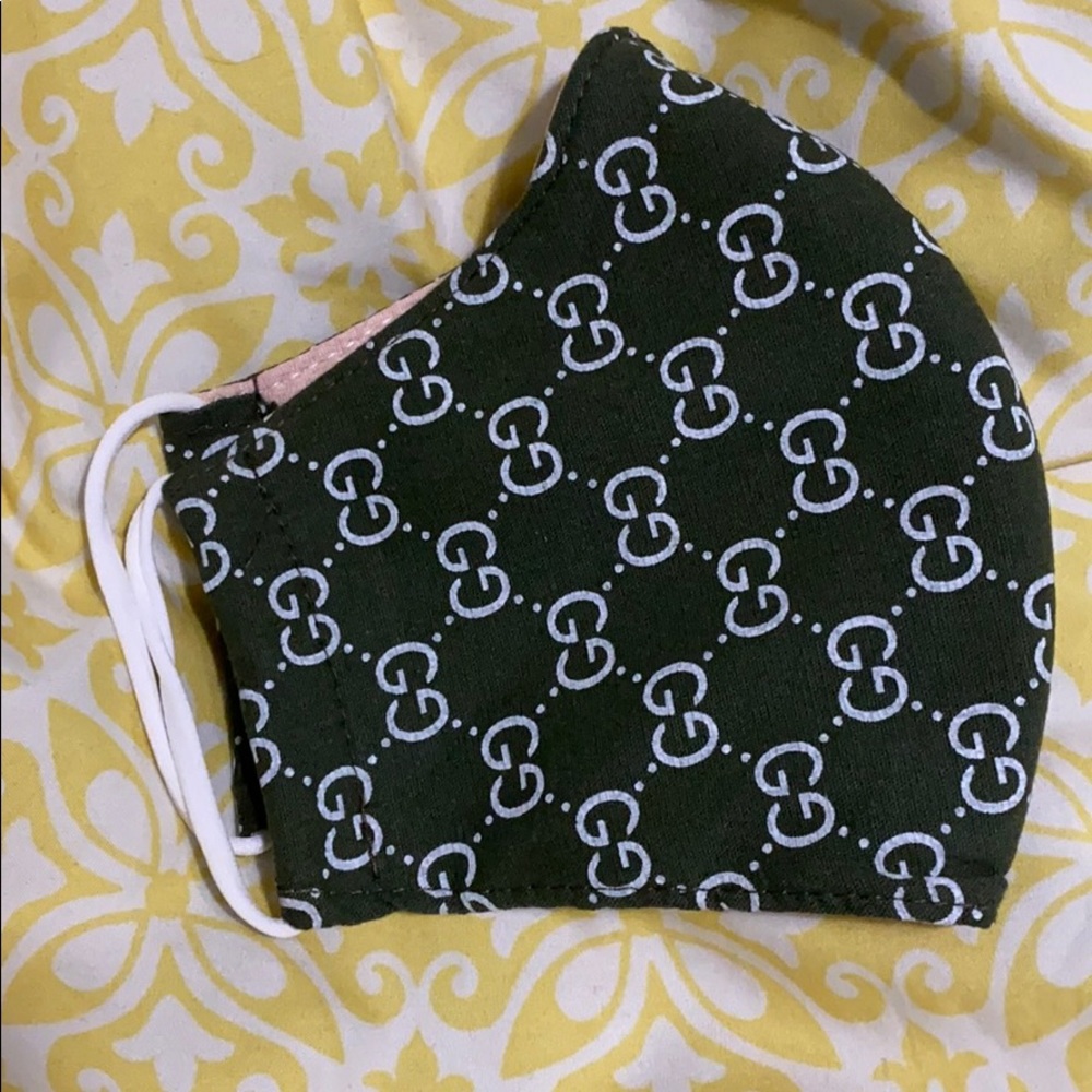 Brand new mask nwot fashion dark green